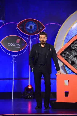 Salman Khan and Gauahar Khan snapped at press launch of Bigg Boss season 16 Thumbnail