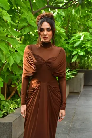 Sobhita Dhulipala and Sandeep Modi spotted at  promoting  The Night Manager in Juhu  Thumbnail