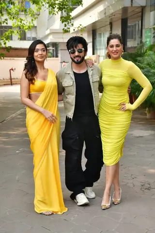 Nargis Fakhri, Divya Agarwal and Dheeraj Dhoopar spotted promoting Epicon’s debut OTT series Tatlubaaz Thumbnail