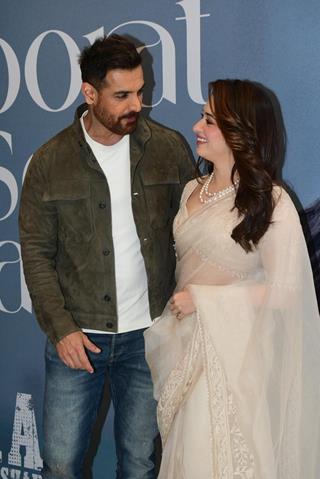 John Abraham and Tamannaah Bhatia snapped at the launch of their new song, 'Zaroorat se zyada' from Vedaa thumbnail