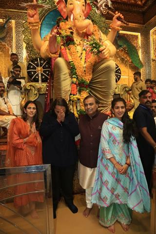 Ambani Family snapped at Lalbaugcha Raja  Thumbnail