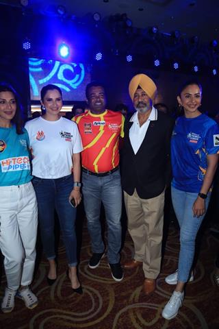 Rakul Preet Singh, Sonali Bendre, Sania Mirza and other celebs snapped at Tennis Premier League Season 6 Auctions thumbnail