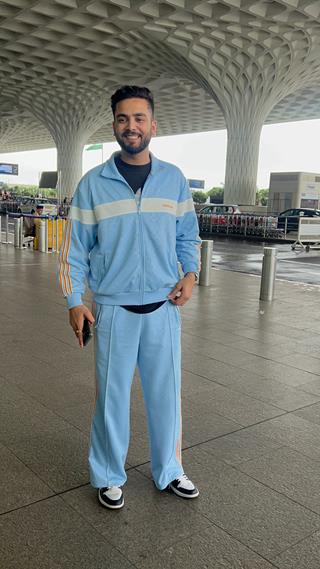 Elvish Yadav, Shilpa Shetty and other celebs snapped at the airport thumbnail