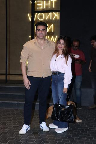 Arbaaz Khan, Sshura Khan and other celebs snapped in the city thumbnail