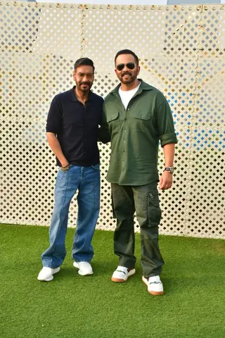 Ajay Devgn and Rohit Shetty snapped promoting their movie 'Singham Again' Thumbnail