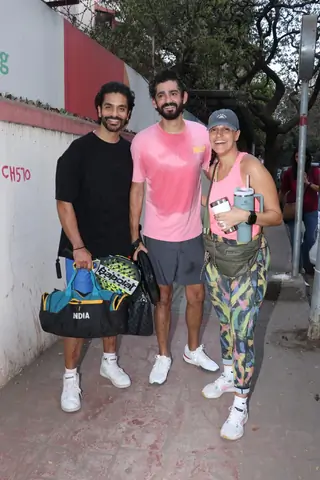 Angad Bedi And Neha Dhupia snapped in the city  Thumbnail