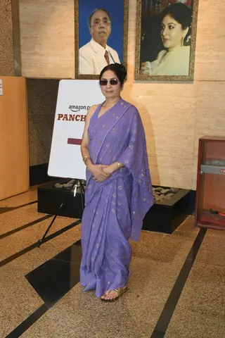 Neena Gupta, Jitendra Kumar, Durgesh Kumar, Ashok Pathak and others snapped promoting the upcoming season of Panchayat season 4  Thumbnail
