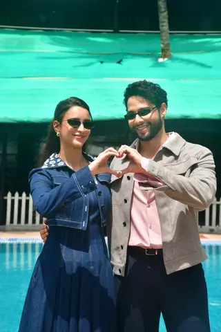  Siddhant Chaturvedi and Triptii Dimri snapped promoting Dhadak 2 Thumbnail
