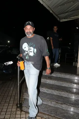 Bobby Deol, Sshura Khan and others spotted in the city  thumbnail