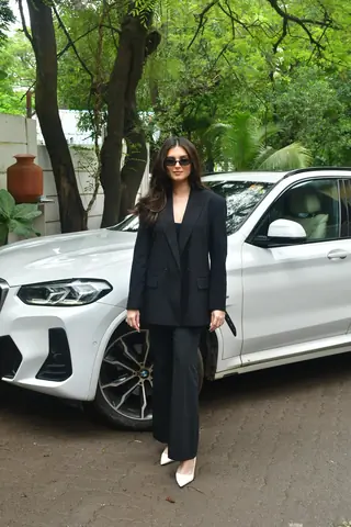 Tara Sutaria snapped in juhu thumbnail