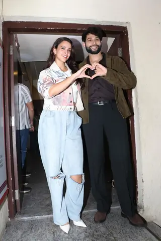 Tripti Dimri, Siddhant Chaturvedi, Mrunal Thakur and others grace the special screening of Dhadak 2 thumbnail