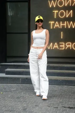 Pankaj Tripathi and Sonal Chauhan snapped at Excel Entertainment’s office in Bandra thumbnail