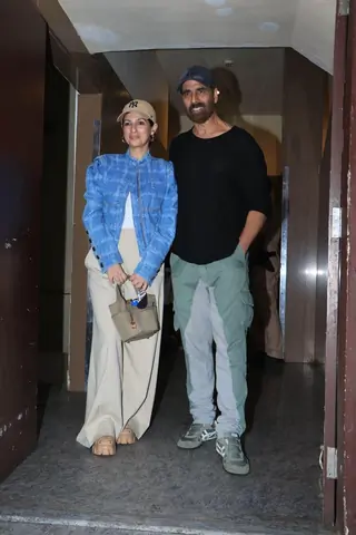 Akshay Kumar, Twinkle Khanna, Ravi Dubey and Sargun Mehta snapped in the city thumbnail