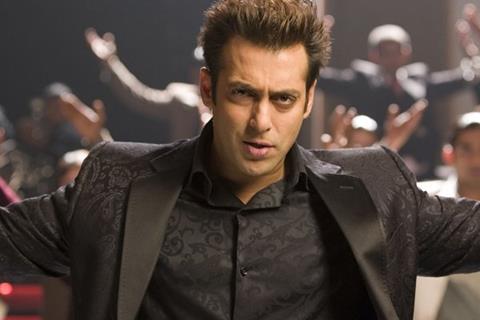 Salman Khan looking gorgeous in black