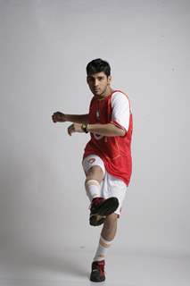 Sammir Dattani wearing a football dress in 42 Kms