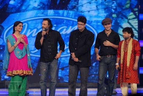 A scene to promote Delhi-6 movie in Indion Idol-4 show