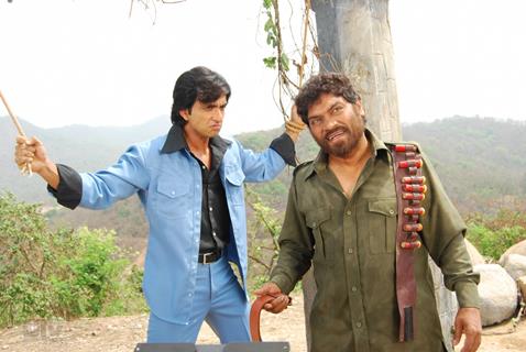 Sonu Sood and Johny doing the act of Sholay