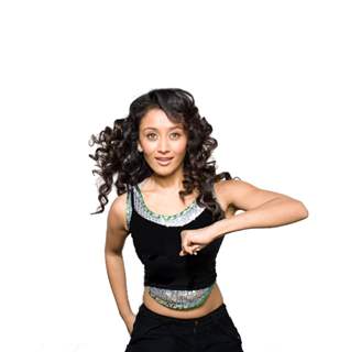 Gayatri looking superb in Lets Dance