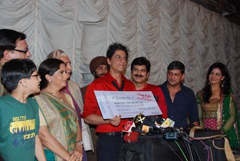 Shah Rukh Khan with Khichdi team