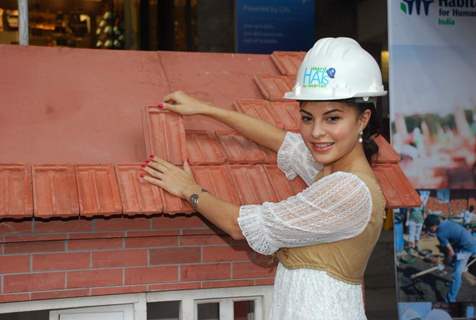 Jacqueline Fernandes promotes Habitat for Humanity cause at Phoenix Mills