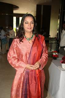 Shabana Azmi at Ek Jodi Kapada press meet at Novotel