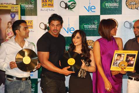 John Abraham at Jootha Hi Sahi success bash and LP record launch at Vie Lounge