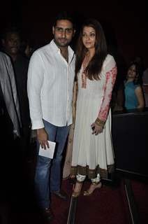 Aishwarya Rai and Abhishek Bachchan at Robot premiere at PVR