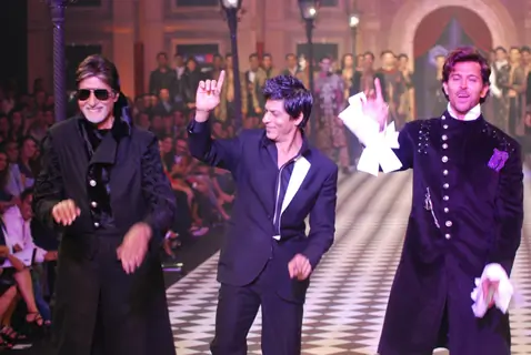 Amitabh Bachchan, Shahrukh Khan and Hrithik Roshan at HDIL India Couture Week 2010 Day