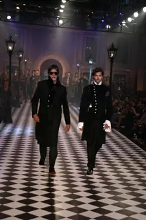 Amitabh Bachchan and Hrithik Roshan at HDIL India Couture Week 2010