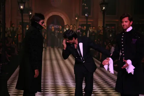 Amitabh Bachchan, Shahrukh Khan and Hrithik Roshan at HDIL India Couture Week 2010
