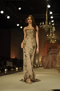 Model on the ramp for designer Ayesha and Deepala Collection at HDIL day 3