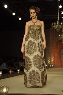 Model on the ramp for designer Ayesha and Deepala Collection at HDIL day 3