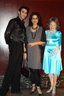 Zeenat Aman at Sandeep Soparkar's International Dance day at Enigma