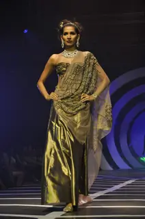 Models walk the ramp at Rina Dhaka show