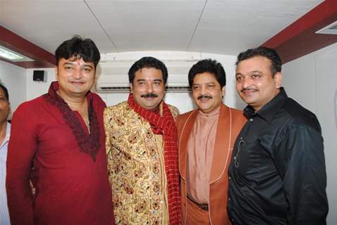 Udit Narayan at Navratri Dandiya 2010 in Borivali