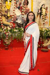 Rani Mukherjee at Durga puja at Santacruz