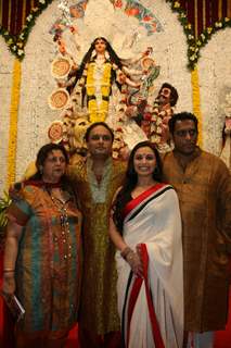 Rani Mukherjee at Durga puja at Santacruz