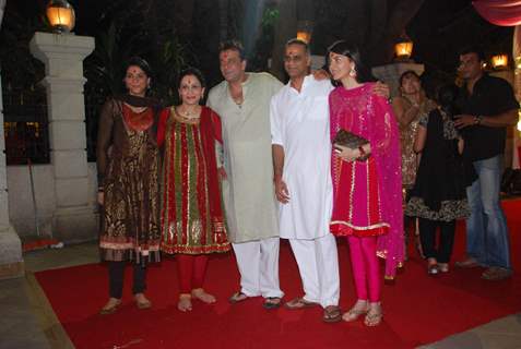 Priya Dutt, Manyata Dutt, Sanjay Dutt and Namrata Dutt at Mata ki Chowki at Bandra