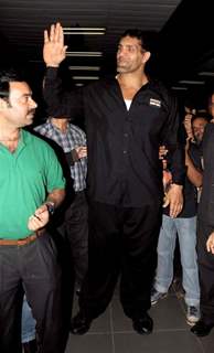 Khali arrived in India for Bigg Boss 4