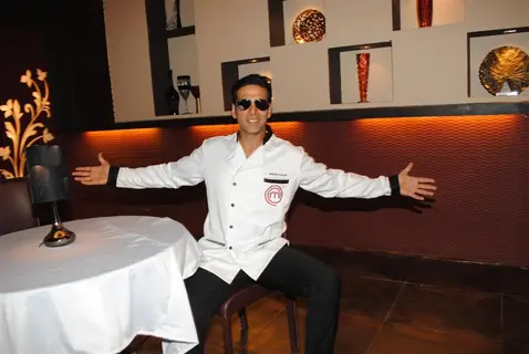 Akshay Kumar on the set of Amul Master Chef India