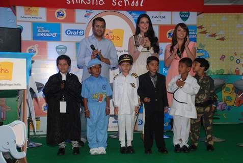 Neha Dhupia, Minissha Lamba, Chetan Bhagat at P&G Shiksha event closure in Chakala