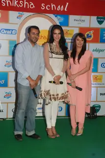 Neha Dhupia, Minissha Lamba, Chetan Bhagat at P&G Shiksha event closure in Chakala
