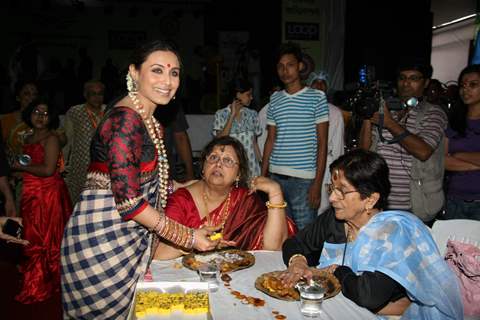 Rani Mukherjee at Durga puja at Santacruz