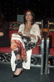 Zeenat Aman in Zee TV Diwali show