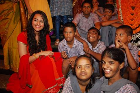 Sonakshi Sinha meets underprivileged childrens at Mayfair, Mumbai