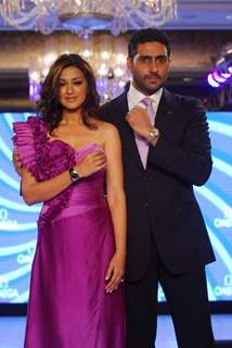 Abhishek and Sonali Bendre at Omega watches fashion show, Taj Hotel