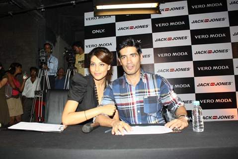 Bipasha Basu and Manish Malhotra at Vero Moda model auditions