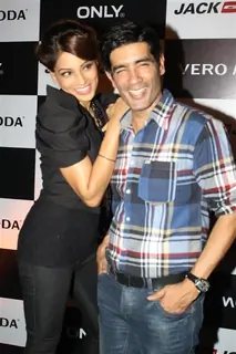 Bipasha Basu and Manish Malhotra at Vero Moda model auditions