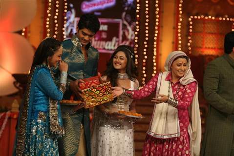 Cast of Na Aana Is Desh Laado and Uttaran on the sets of Colors Diwali show