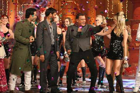 Cast of Movie Golmaal 3 and Mithun on the sets of Colors Diwali show